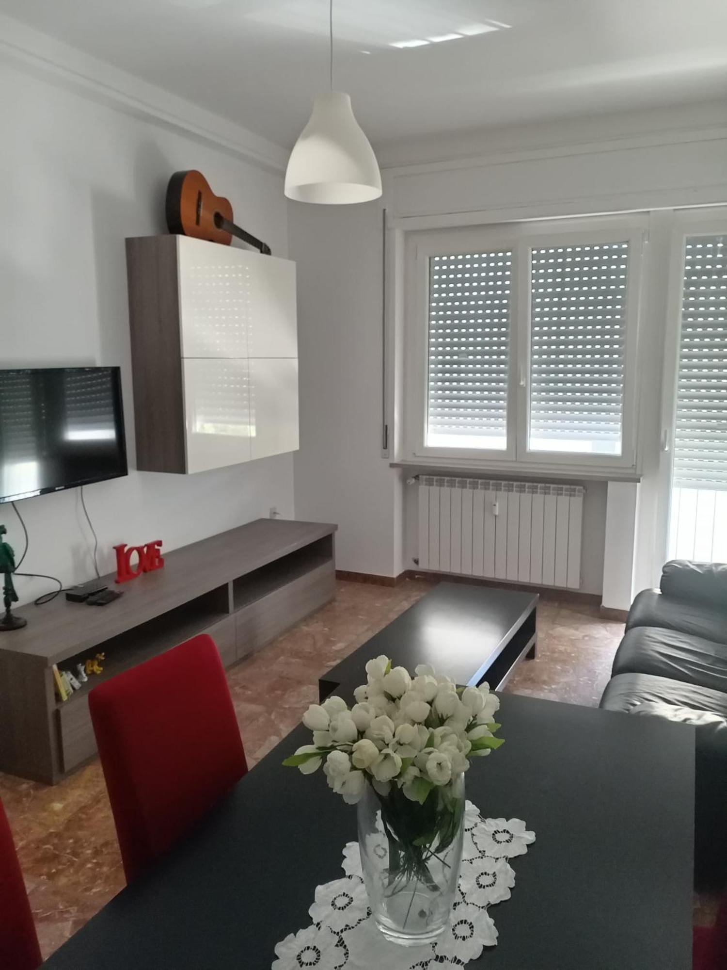 Love House - Apartment On The Beach Pescara Eksteriør bilde