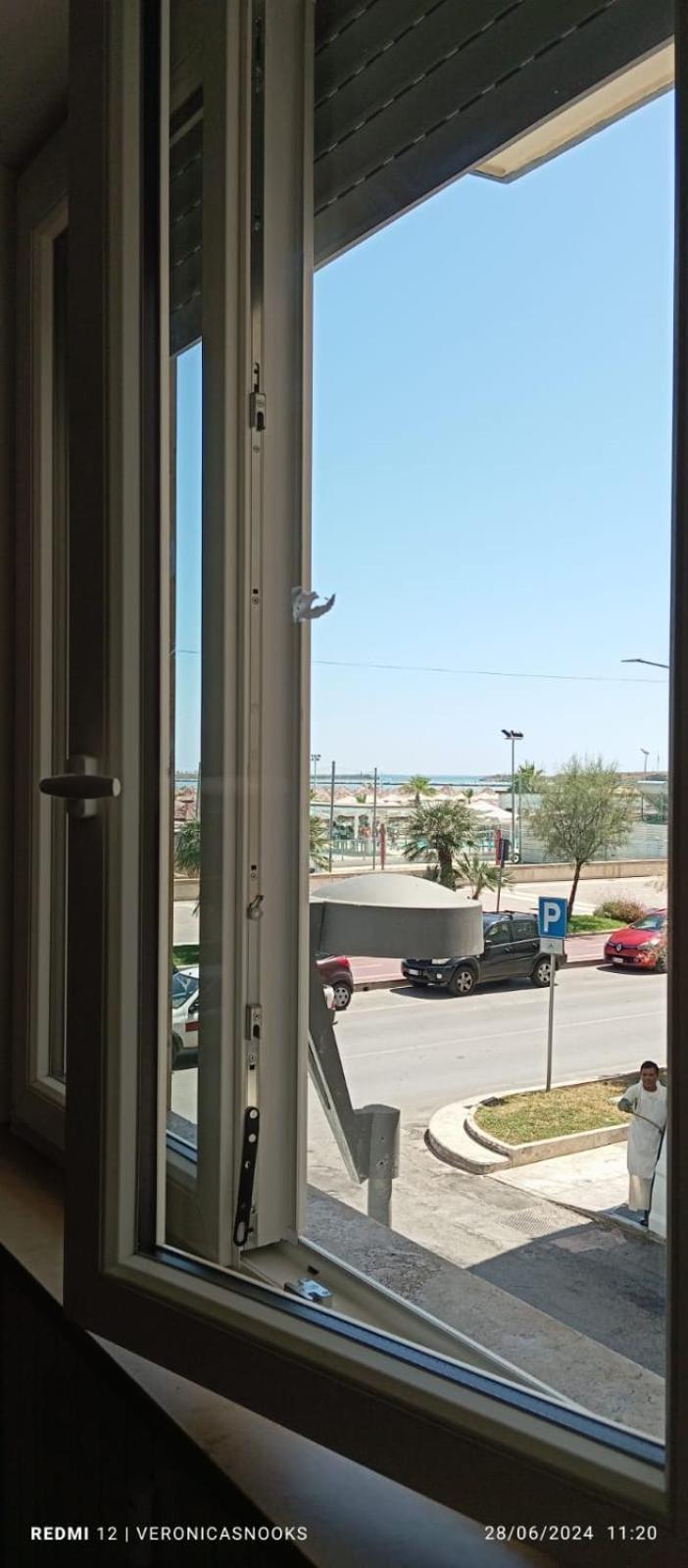 Love House - Apartment On The Beach Pescara Eksteriør bilde
